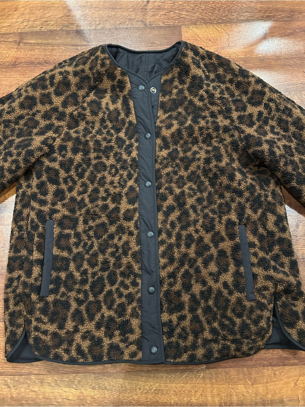 AYR Women's Reversible Fleece Coat in Leopard Print and Black Small - The Chalet